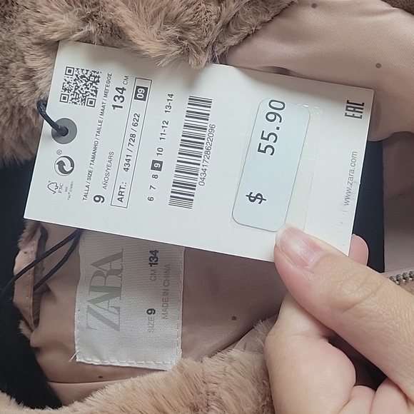 Zara-KIDS-Pink Faux Fur Hooded Coat-Size 9 - Picture 3 of 15